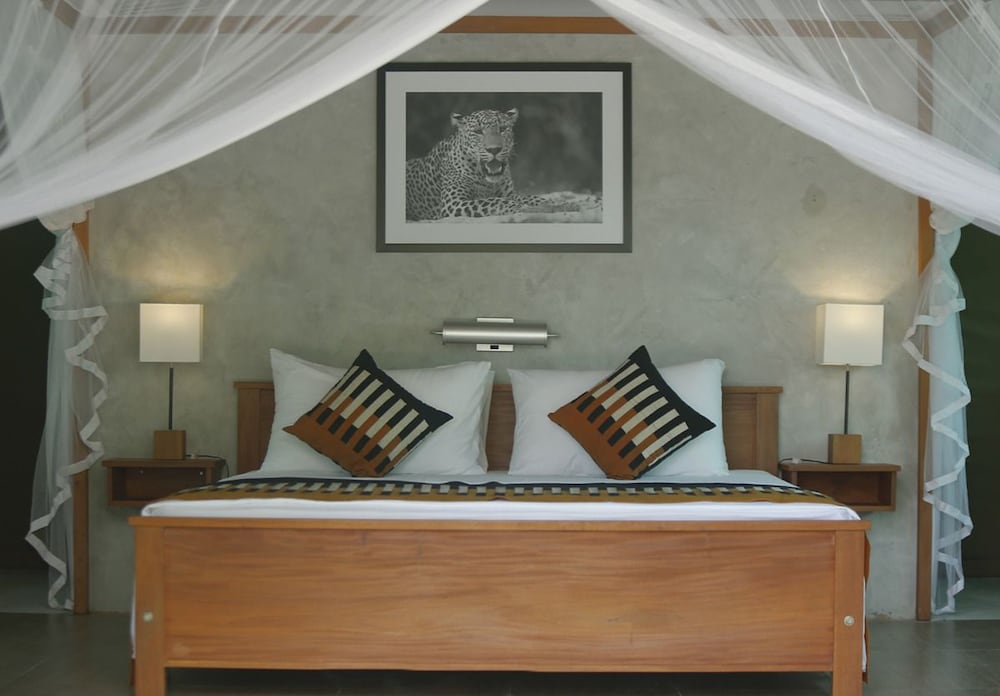 Tent, 1 King Bed, Ensuite, Garden View photo 3