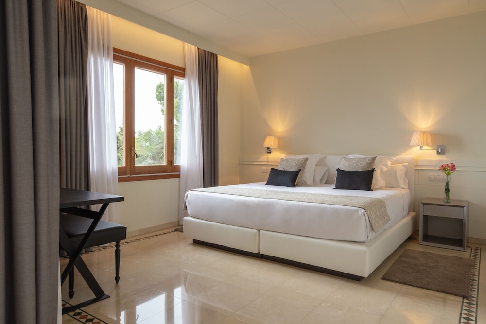 Comfort Room, Garden View - Photo 2