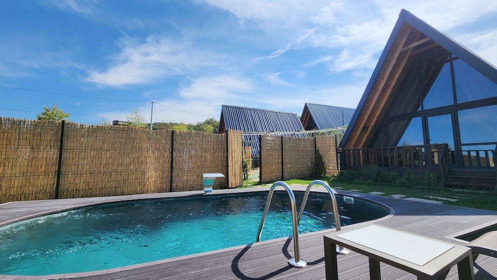 Deluxe Bungalow, 1 Bedroom, Pool View