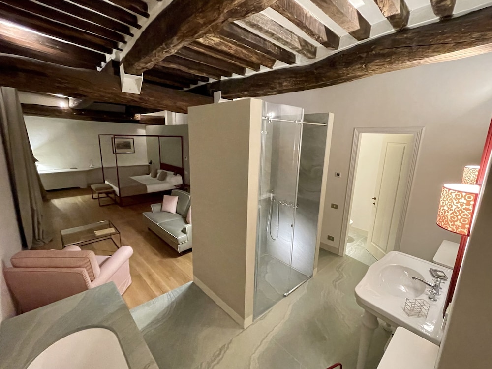Presidential Suite photo 2