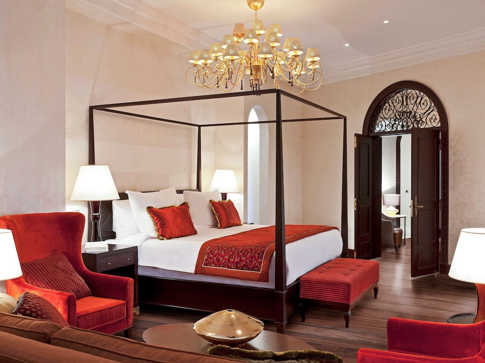 PALACE PRESTIGE SUITE, 1 King Bed, Terrace, Garden - Photo 1