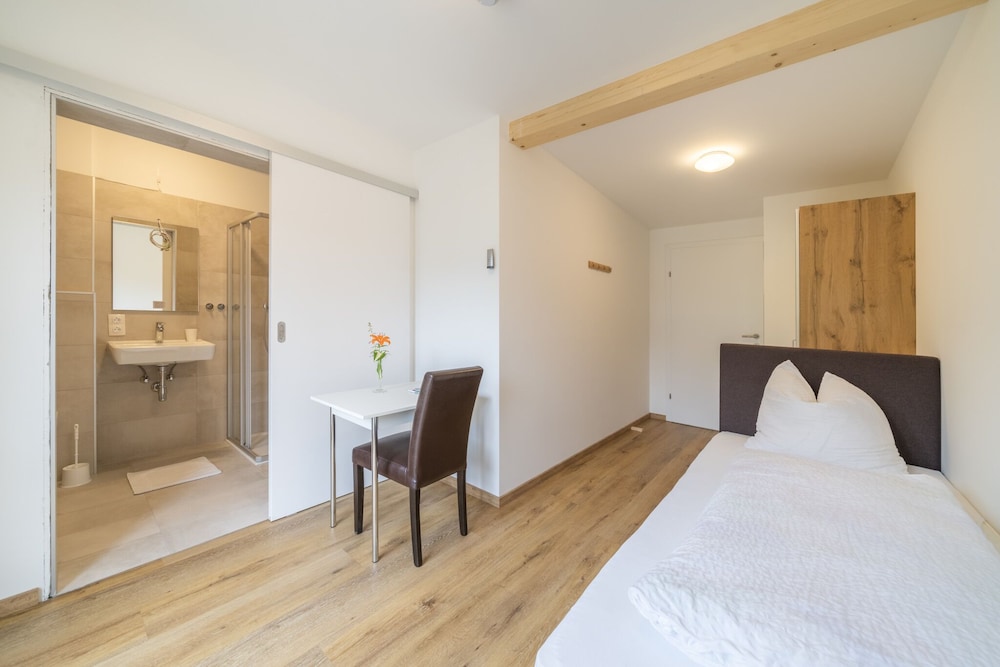 Economy Single Room, 1 Bedroom, Non Smoking, Garden View
