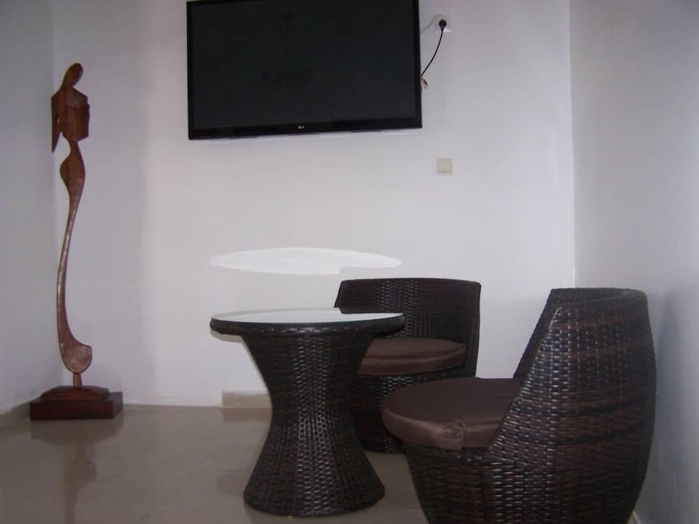 Junior Suite, 1 King Bed, Non Smoking photo 3