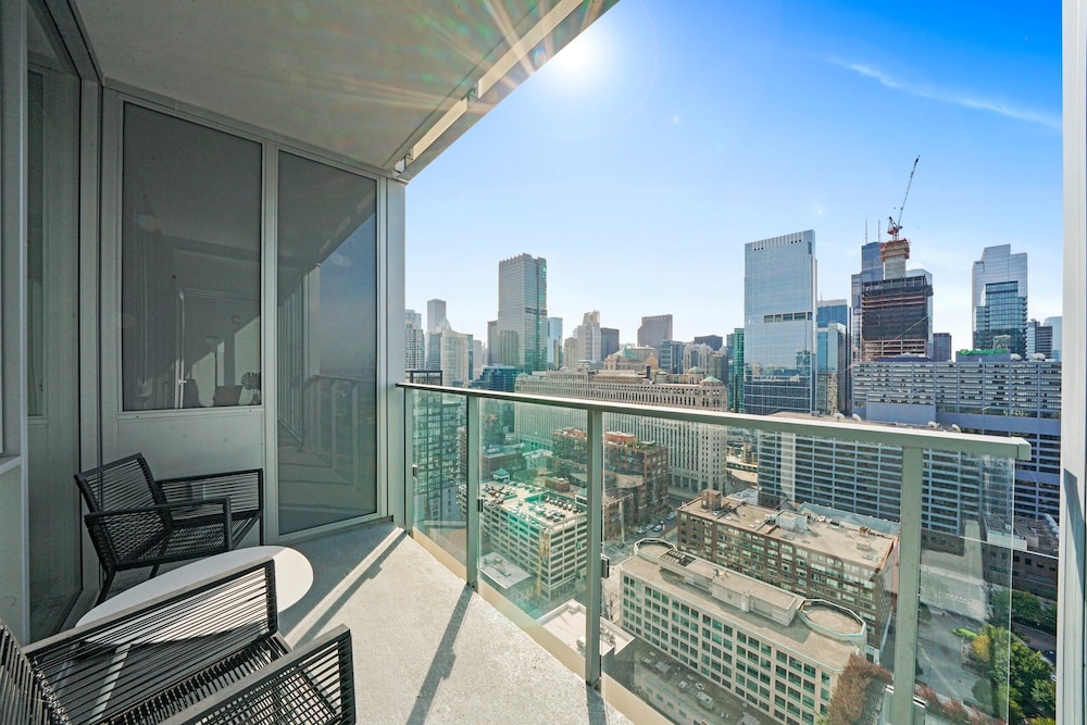 Executive Suite, 1 Bedroom - Photo 12