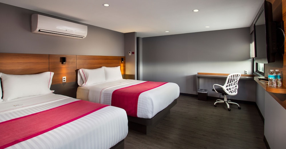 Double Room, 2 Queen Beds photo 2
