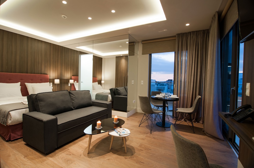Luxury Suite photo 2