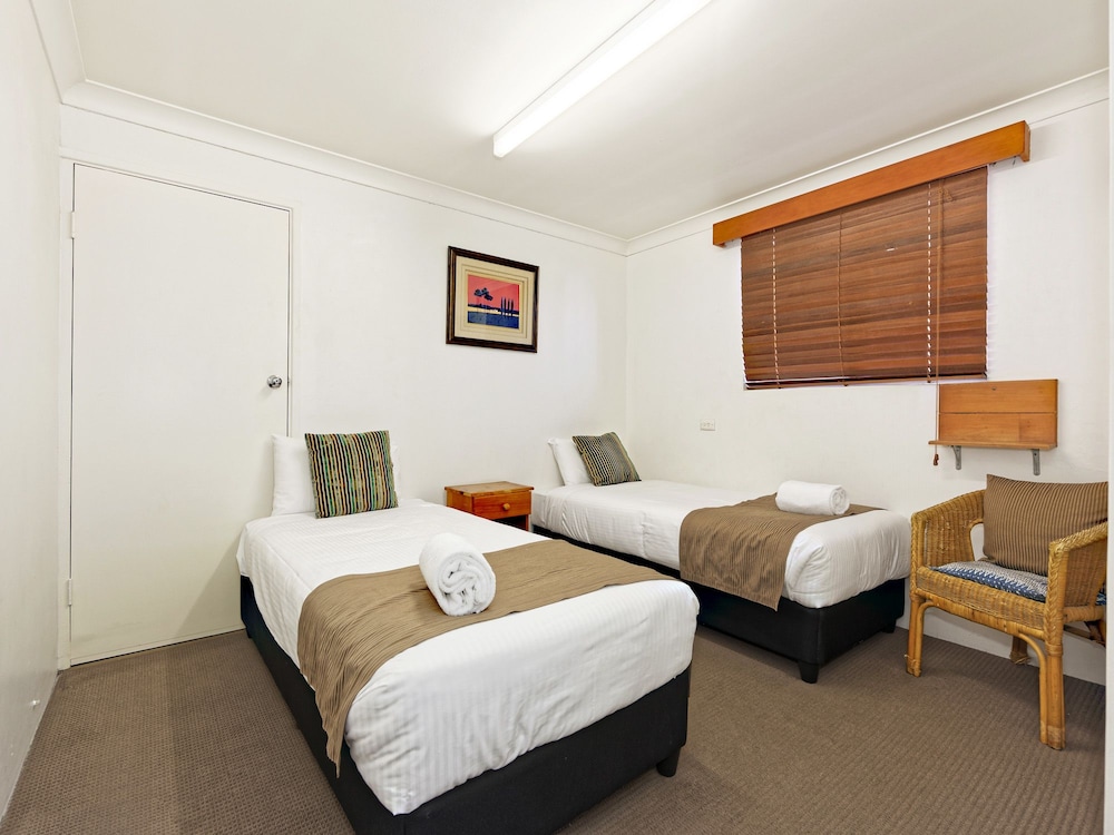 Family Room, Multiple Beds photo 3
