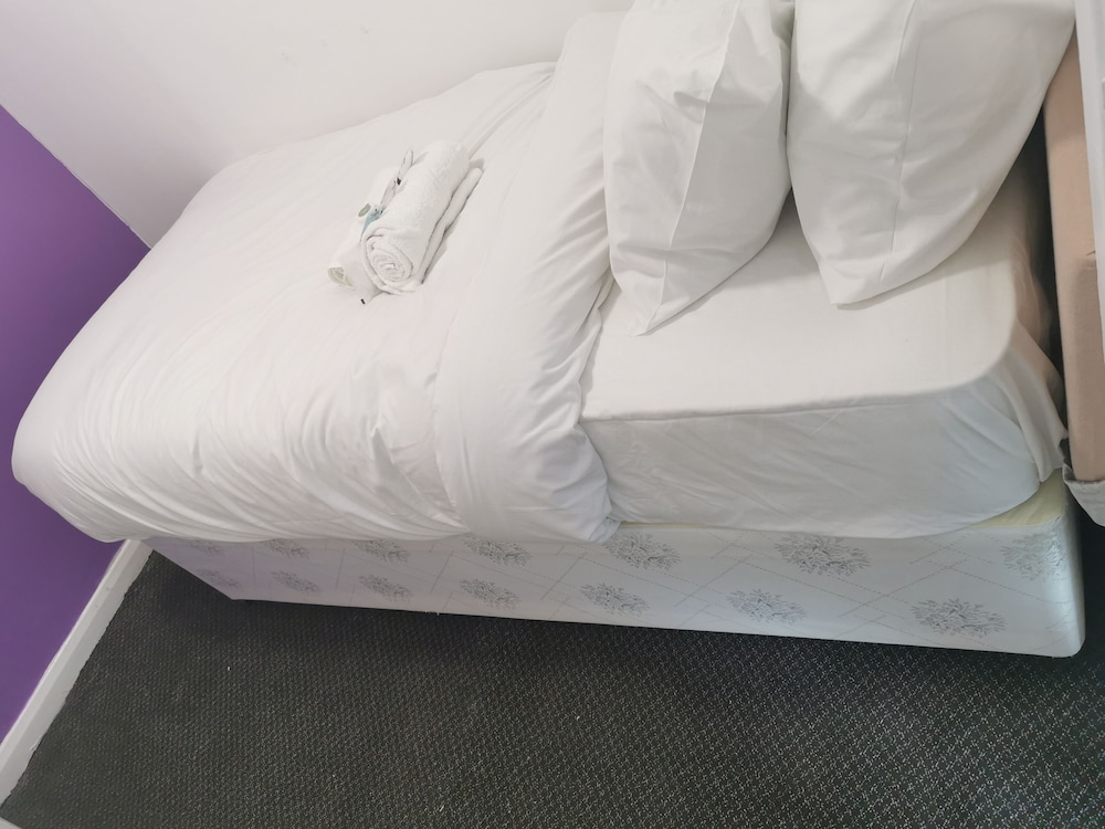 Standard Room, 1 Bedroom (Six) photo 3