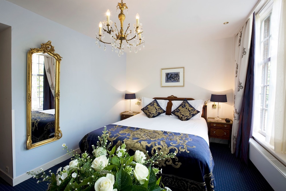 Superior Double Room, Canal View photo 3