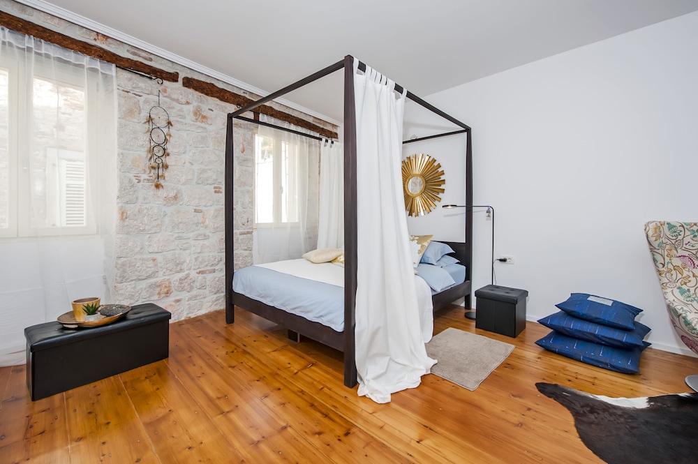 Apartment Mare Monte with Sea view