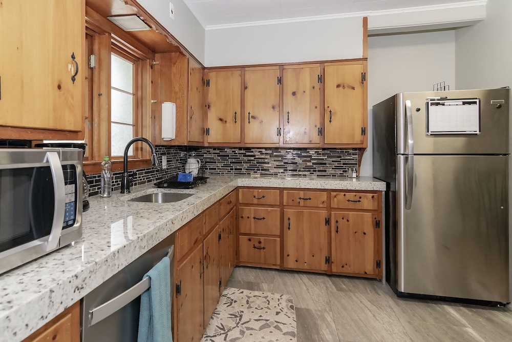 Standard Quadruple Room, Ensuite (Apartment at the Inn) photo 2