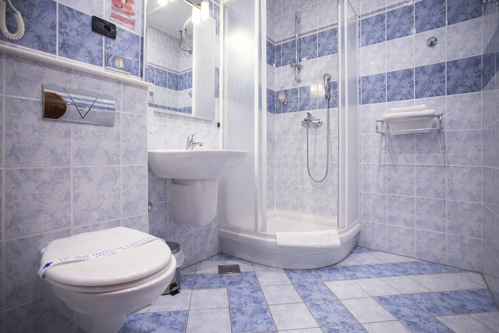 Double Room - Photo 4