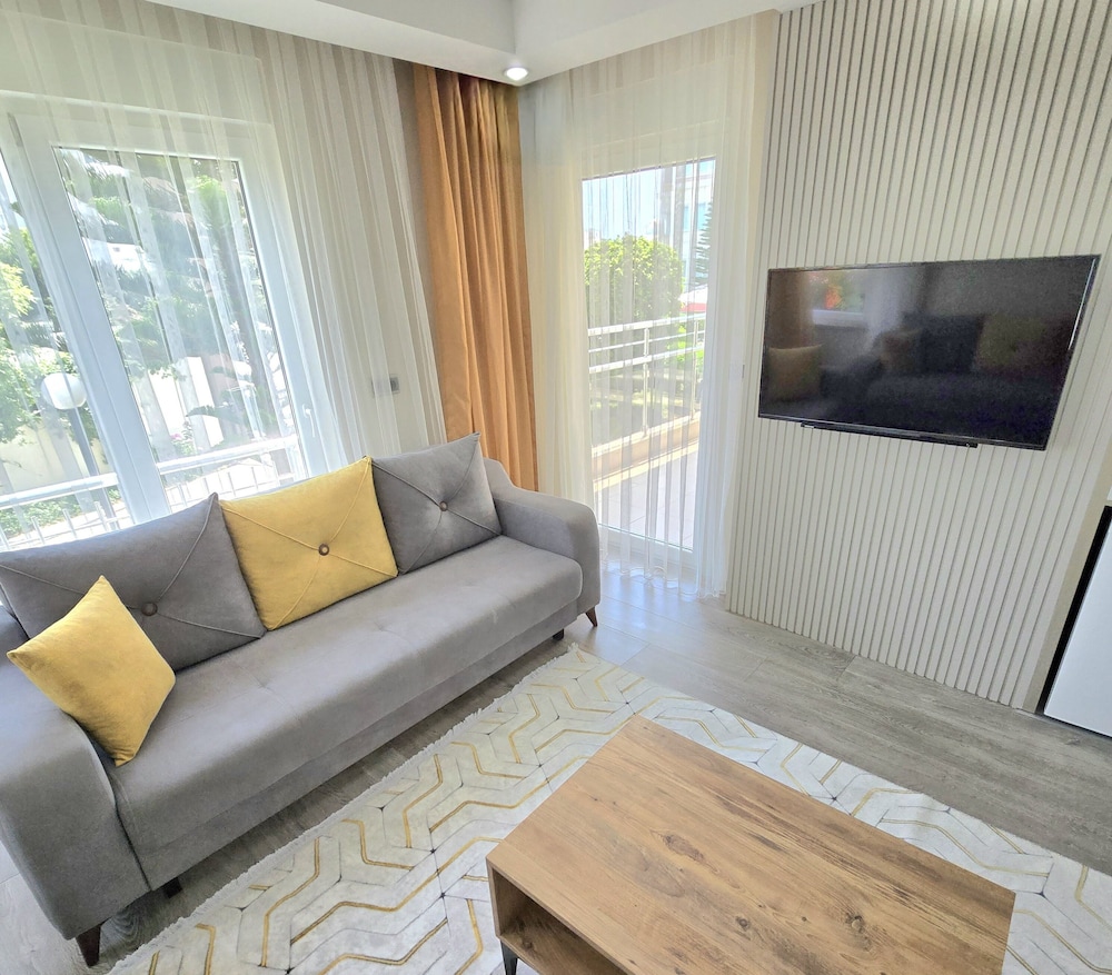 Classic Apartment, 1 Bedroom, Non Smoking, Courtyard View