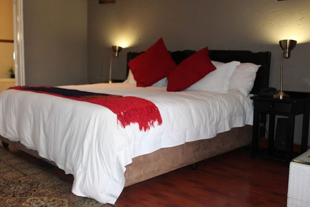 Deluxe Suite photo 3