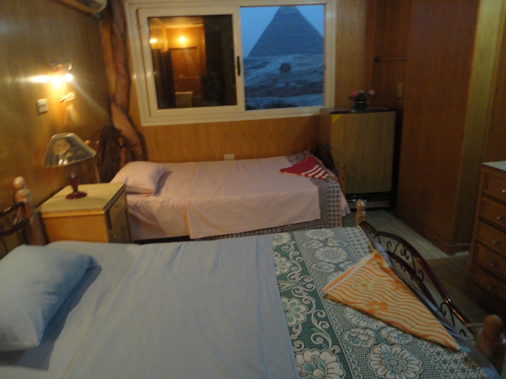 Classic Double or Twin Room, Kitchen, City View photo 2