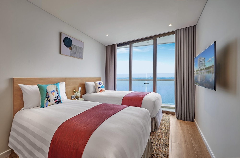 2 Bedroom Premier
