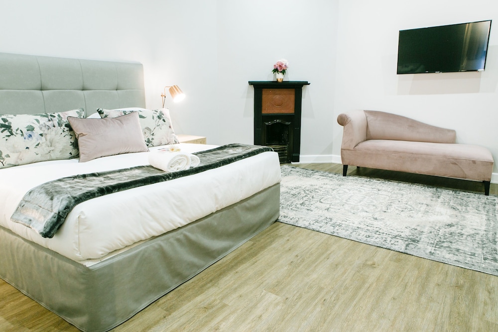Room (King) photo 1