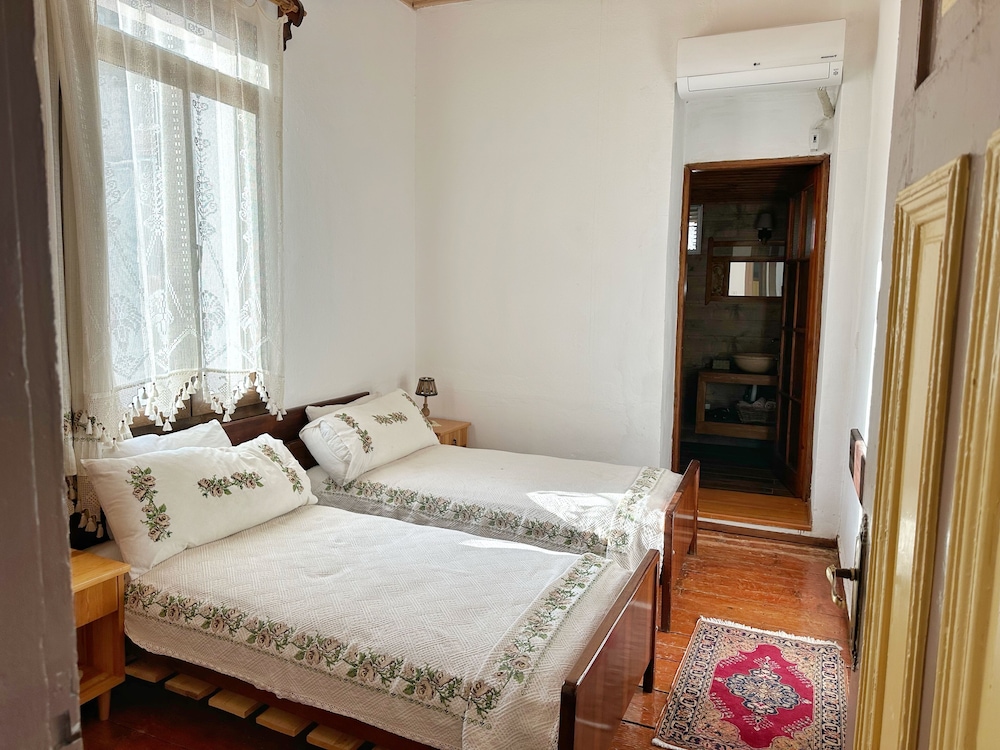 Twin Room, 2 Twin Beds