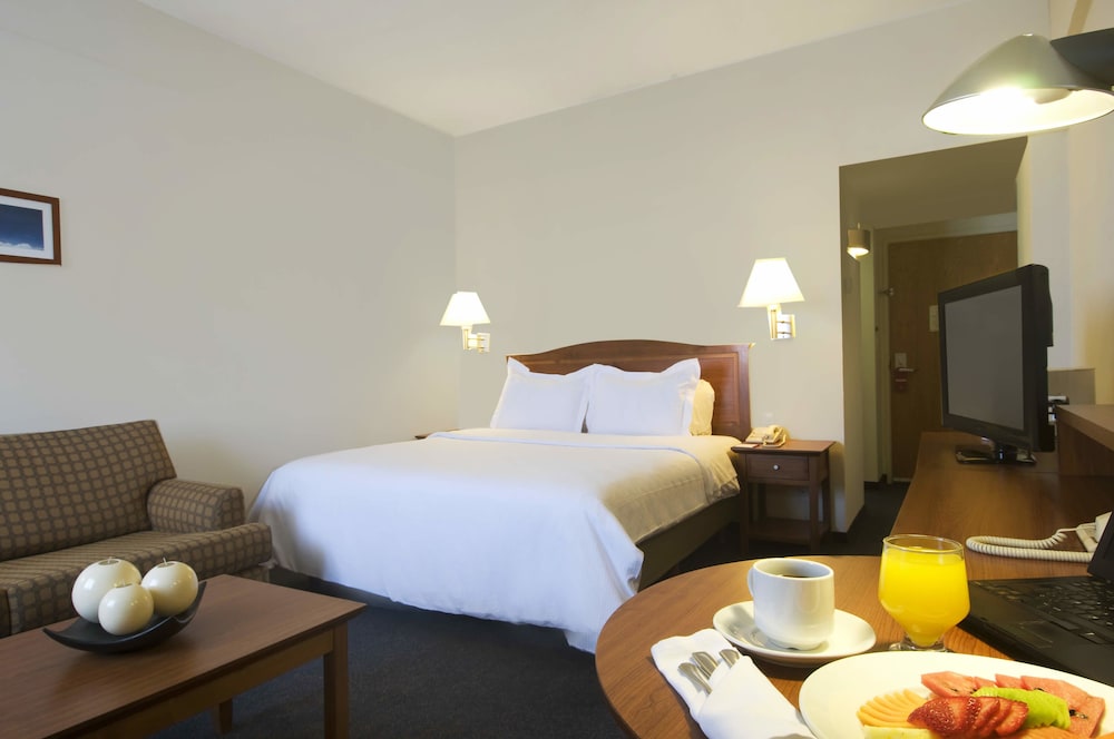 Superior Room, 1 King Bed - Photo 4