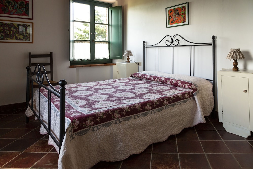 Family Room, 2 Bedrooms, Ensuite, Garden View photo 1