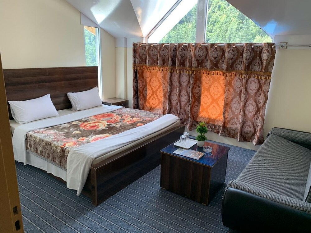 Deluxe Double Room photo 3