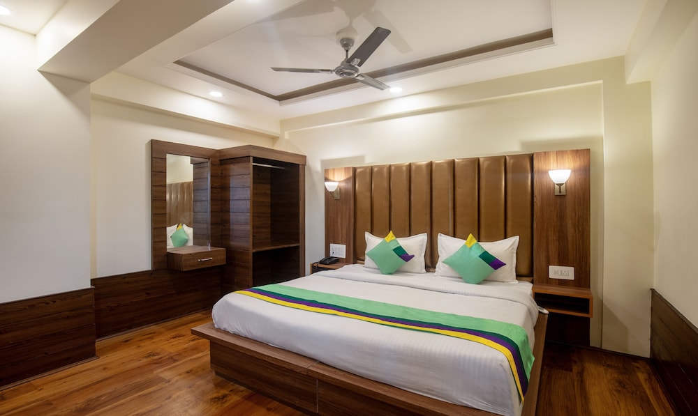 Deluxe Double Room, Balcony photo 1