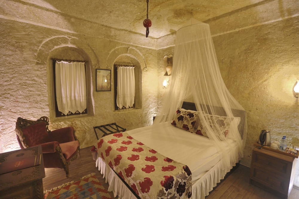 Economic Cave Room-106 photo 1