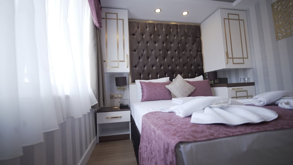 Standard Double Room, City View photo 1