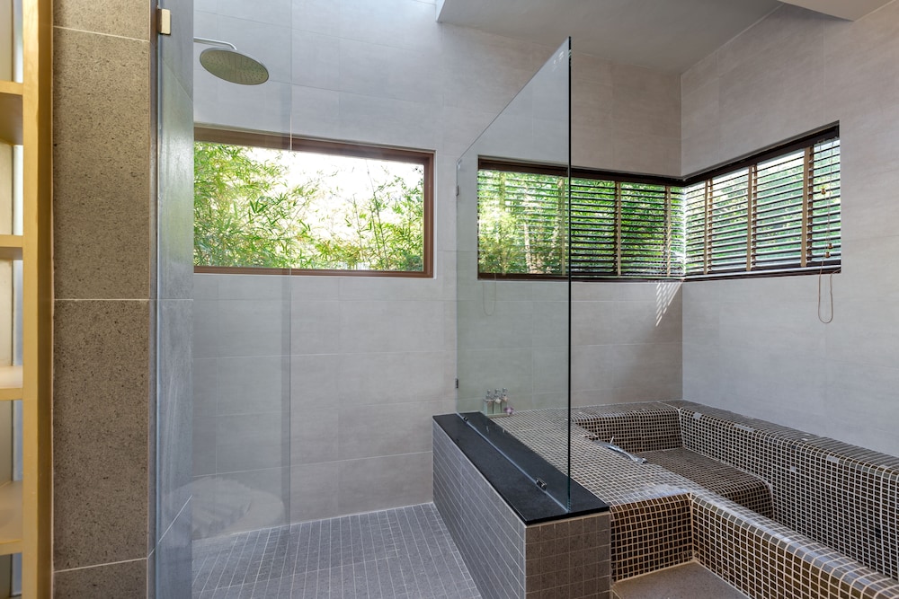 Villa, Beachfront (Rendezvous Villa) thumbnail 5