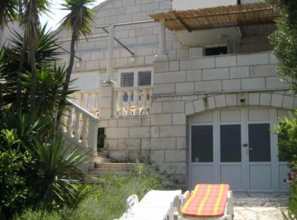 Apartment (Two Bedroom Apartment With Balcony An) photo 1