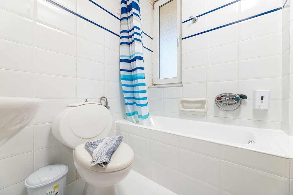 Family Apartment - Photo 10