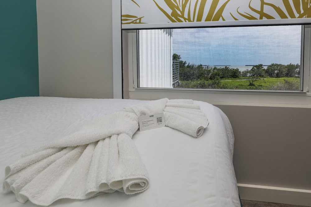Room, 1 Double Bed, Roll-in Shower, Balcony photo 3