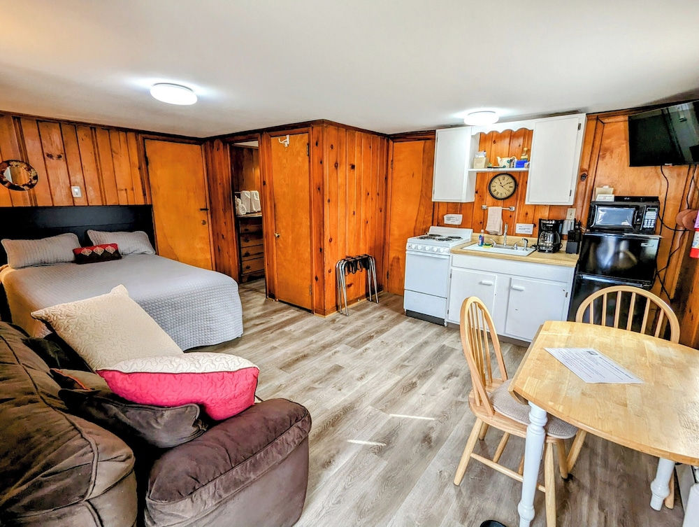 舒适小屋10号房 - 1张大床及1张沙发床