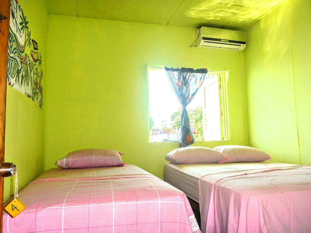 Triple Room, Private Bathroom photo 3