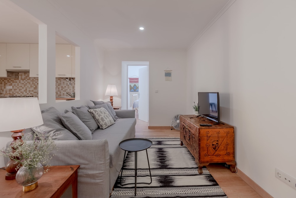 Apartment, 3 Bedrooms - Photo 30