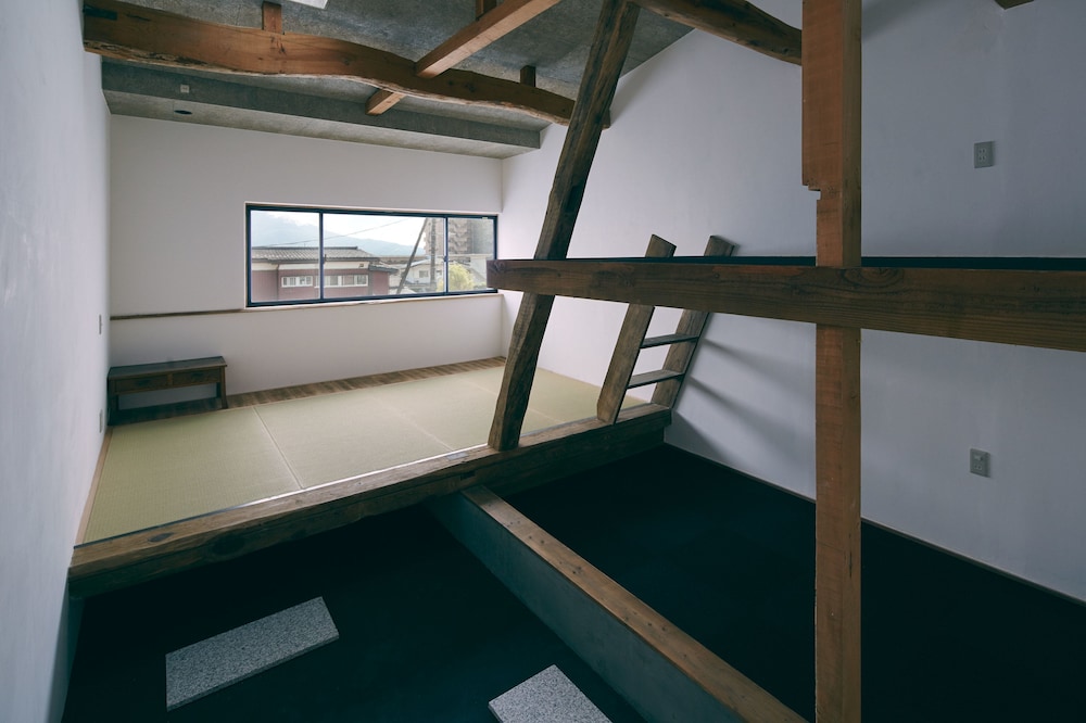 Japanese Room L03, Mountain View photo 3