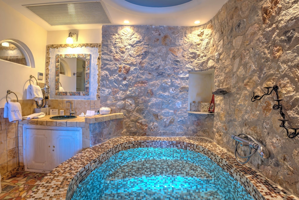Junior Suite, Spa Bath, Sea View - Photo 2