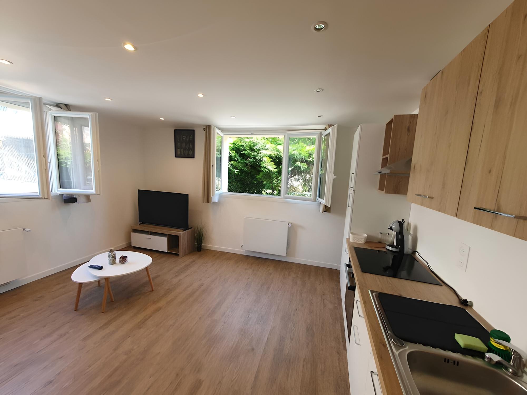 City Apartment photo 2