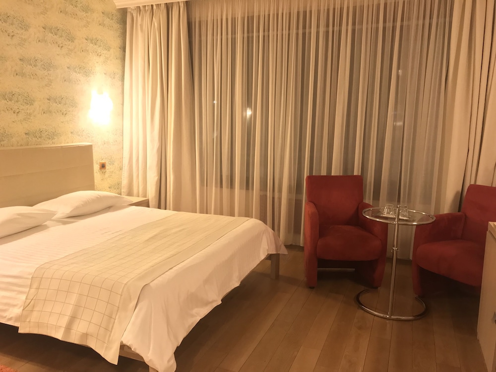 Standard Double Room, 1 Double Bed - Photo 2