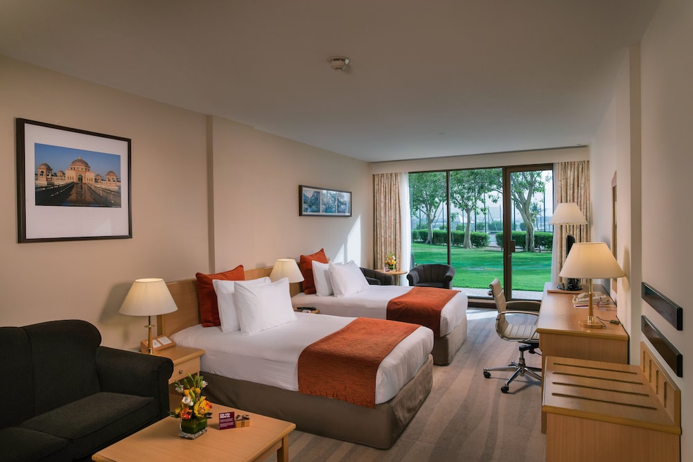 Family Room, 2 Queen Beds