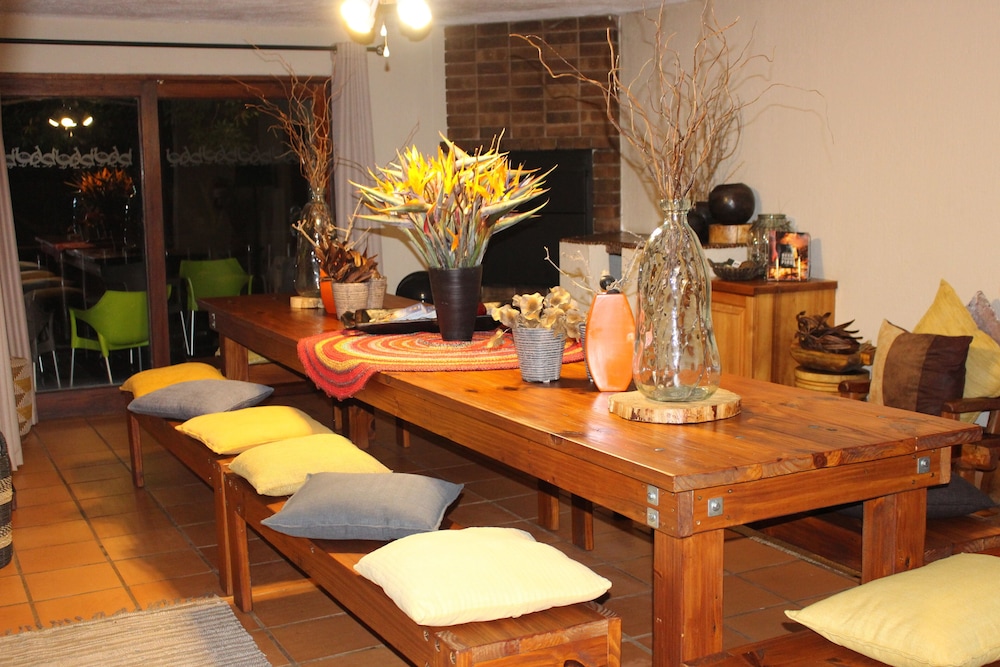 Entire Lodge Ulwazi
