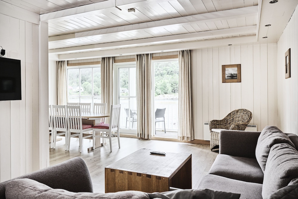 Panoramic House, 3 Bedrooms, Sea Facing photo 3