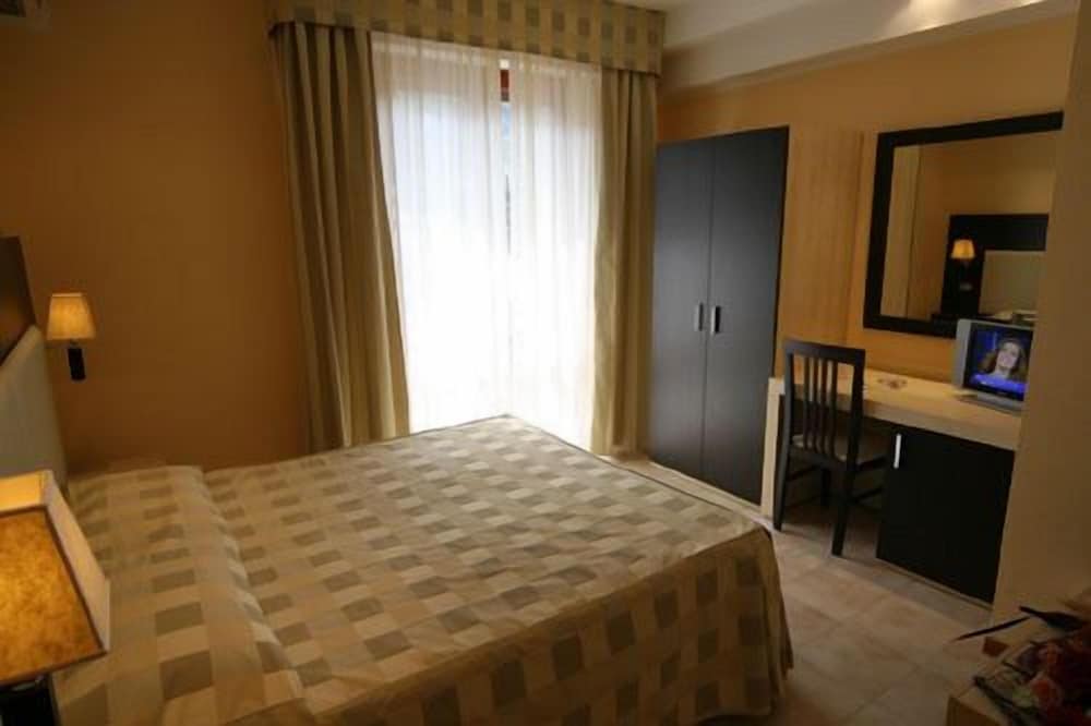Superior Double or Twin Room - Photo 2