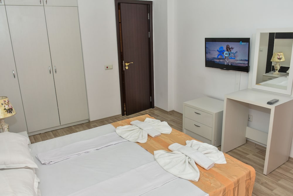 Luxury Apartment, 2 Bedrooms, Balcony, Sea View photo 2