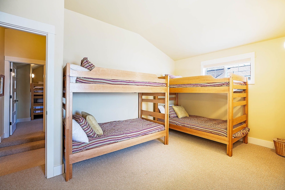 Premium Cottage, 4 Bedrooms, Lake View photo 1