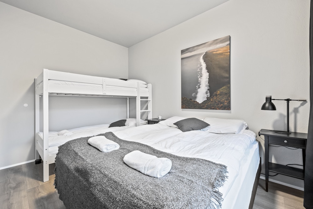 Comfort Apartment, 2 Bedrooms, Private Bathroom, City View photo 2