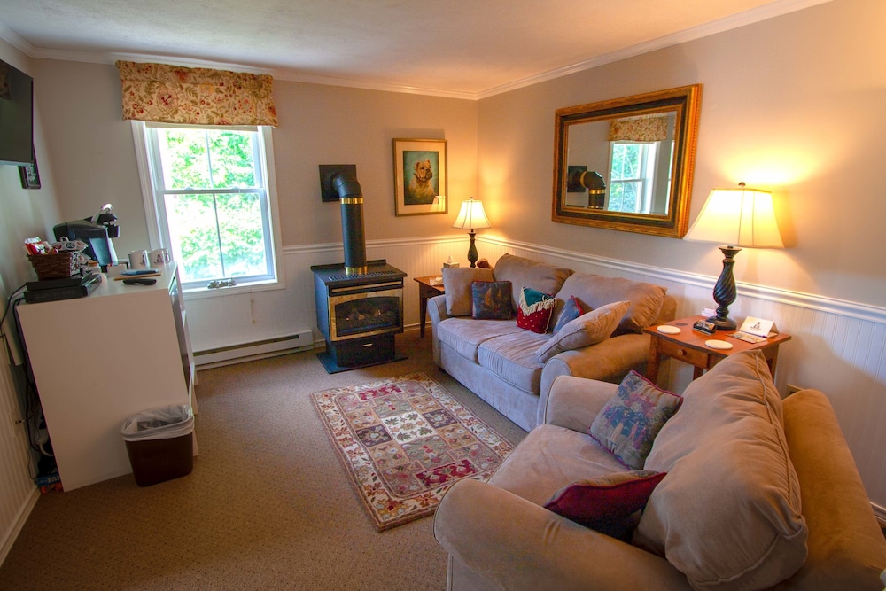 Comfort Suite, 2 Bedrooms, Jetted Tub