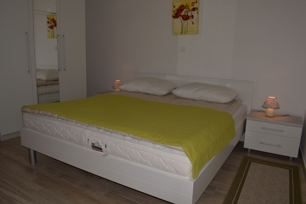 Apartment (2) photo 1