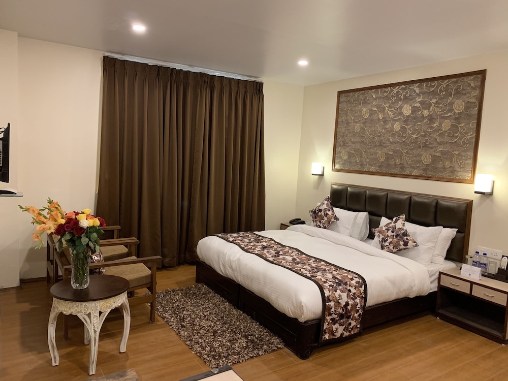 Standard Double Room, 1 King Bed - Photo 2