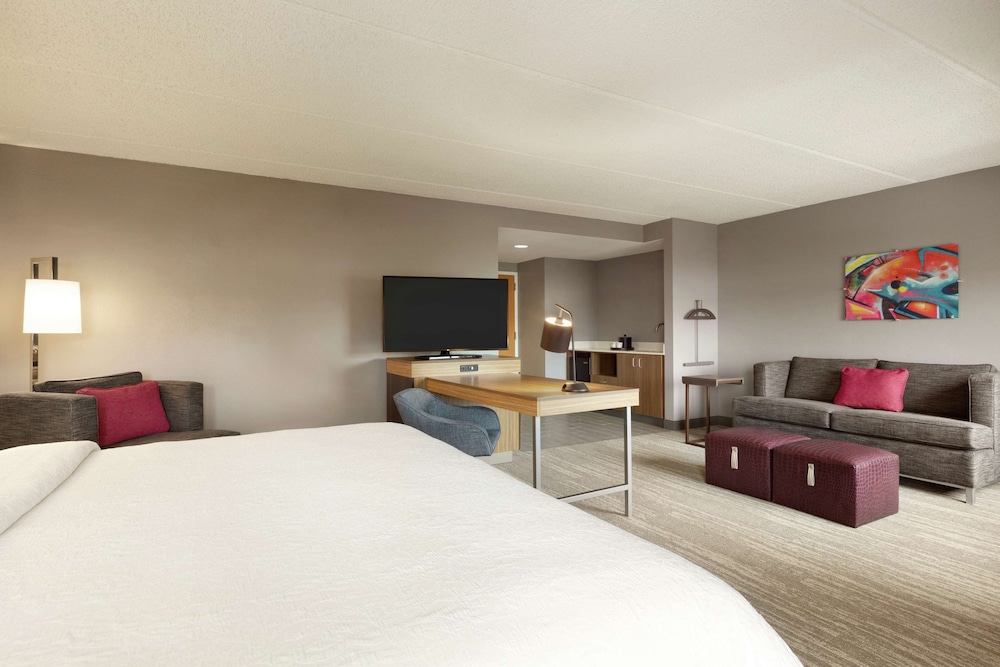 Studio, 2 Queen Beds, Accessible, Bathtub (Mobility & Hearing) - Photo 4